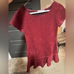 Crimson red velvet dress with ruffle detail on bottom! Size small